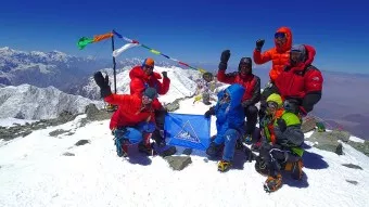 Am Gipfel des Pik Lenin (7134 m) pik lenin gipfel