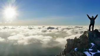 Höhepunkte in Tansania: Mt. Meru, Kilimanjaro Besteigung & Safari