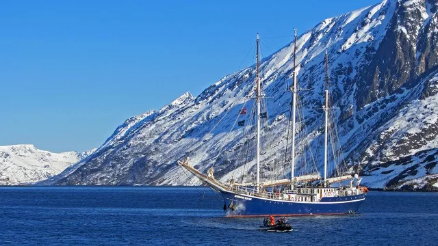 Skitouren-Kreuzfahrt Spitzbergen im Mai 2024