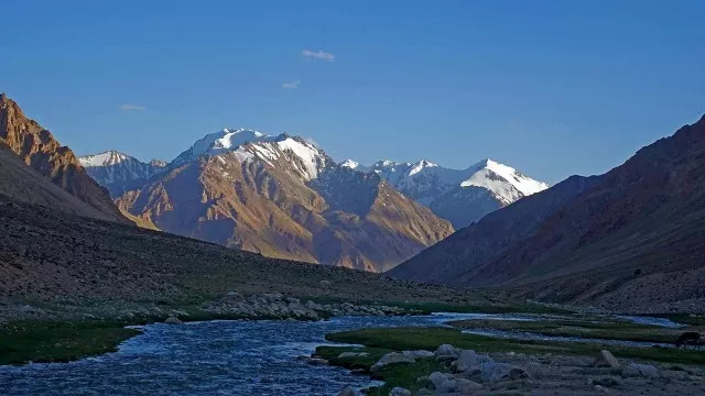 pamir-highway-trekking